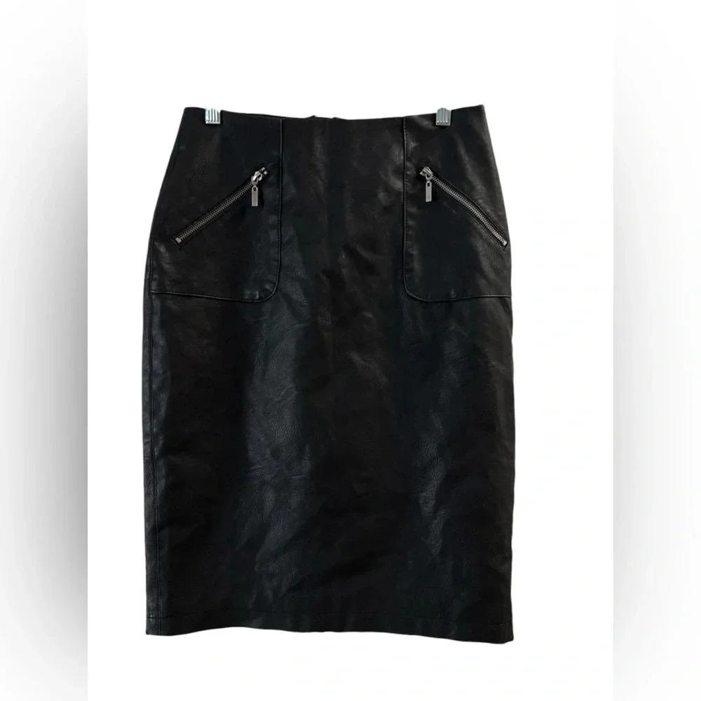 ❤️❤️Baccini Black Faux Leather Pencil Skirt